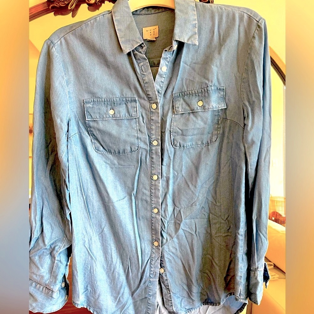 NWT. XS. Womens button up lyocell blue tunic. Long sleeve. - Picture 3 of 9